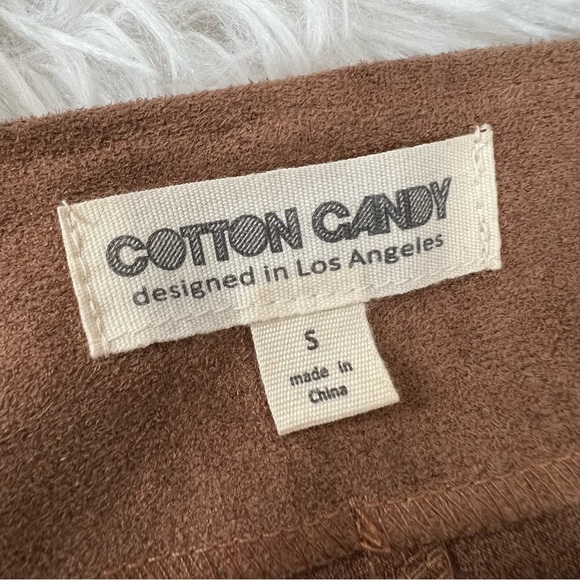 Brown buttoned vegan suede mini skirt - Picture 8 of 9